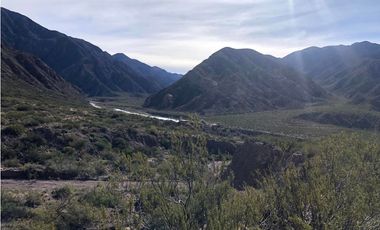 VENDE TERRENO EN LAS CARDITAS PORTRERILLOS