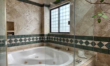SANTA FE EN PRIVADA CASA AMUEBLADA CON JARDÍN EN VENTA