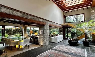 SANTA FE EN PRIVADA CASA AMUEBLADA CON JARDÍN EN VENTA