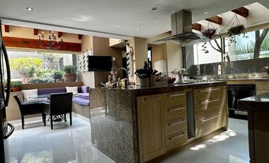 SANTA FE EN PRIVADA CASA AMUEBLADA CON JARDÍN EN VENTA