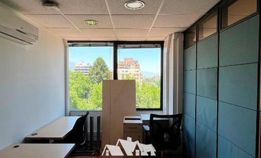 Oficina en Arriendo en Metro El Golf