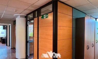 Oficina en Arriendo en Metro El Golf
