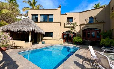 CASA EN VENTA EN FRACC PRIVADO CON PLAYA Y CANCHAS DE TENIS