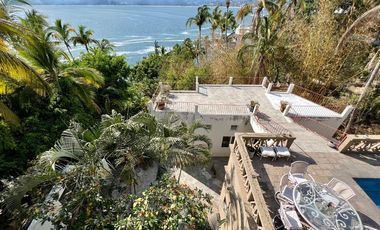 CASA EN VENTA EN FRACC PRIVADO CON PLAYA Y CANCHAS DE TENIS