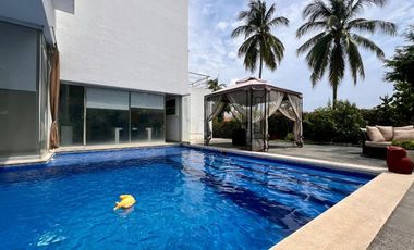 Real del Contry Manzanillo, casa amplia con alberca privada