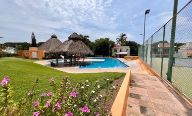 Real del Contry Manzanillo, casa amplia con alberca privada