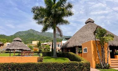 Real del Contry Manzanillo, casa amplia con alberca privada