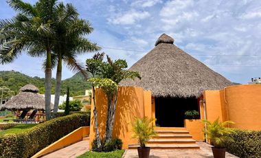 Real del Contry Manzanillo, casa amplia con alberca privada