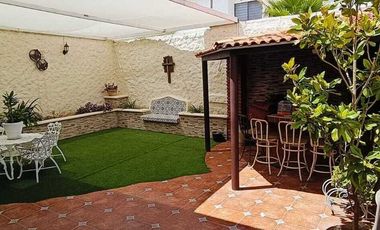 CASA EN ENTA EN COL.  AVÍCOLA