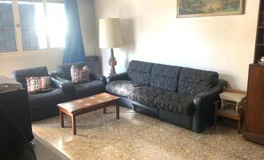 CASA PH AL FRENTE EN EXCELENTE ESTADO