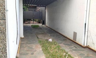 CASA PH AL FRENTE EN EXCELENTE ESTADO