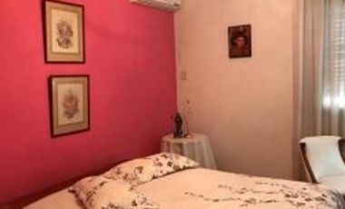 Chalet construido sobre lote de 8,66 x 23,04