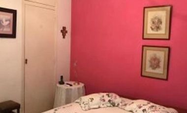 Chalet construido sobre lote de 8,66 x 23,04