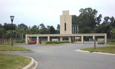 Hermoso Lote al Golf , Harás Santa María, Escobar.