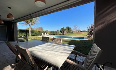 Casa en Venta en San Isidro Labrador al golf