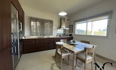 Casa en Venta en San Isidro Labrador al golf