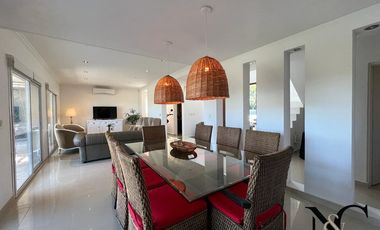 Casa en Venta en San Isidro Labrador al golf