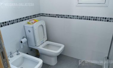 Casa en venta/alquiler al río en San Benito!