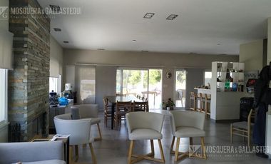 Casa en venta/alquiler al río en San Benito!