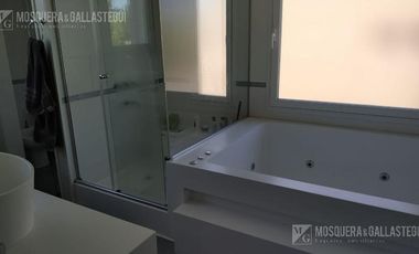 Casa en venta/alquiler al río en San Benito!