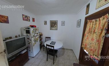 Consulte apto crédito - 2 dormitorios, cochera y jardin