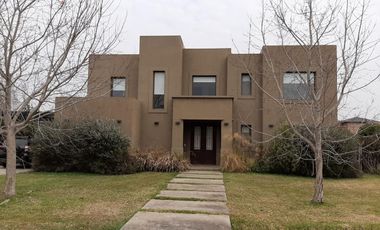 Venta/Alquiler Casa 3 Dormitorios en Estancias del Pilar Barrio La Argentina