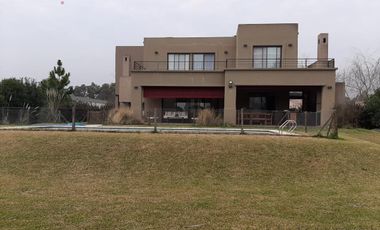 Venta/Alquiler Casa 3 Dormitorios en Estancias del Pilar Barrio La Argentina