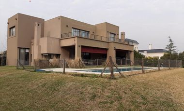Venta/Alquiler Casa 3 Dormitorios en Estancias del Pilar Barrio La Argentina