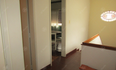 Casa en venta, 4 ambientes, en quilmes centro, amplia cochera