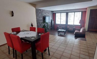 Importante residencia de 5 ambientes – Morón Sur
