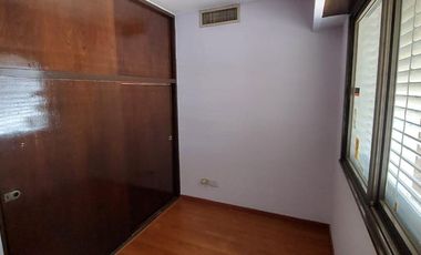 Importante residencia de 5 ambientes – Morón Sur