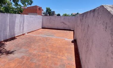 Importante residencia de 5 ambientes – Morón Sur