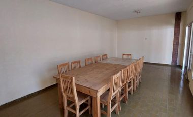 Importante residencia de 5 ambientes – Morón Sur