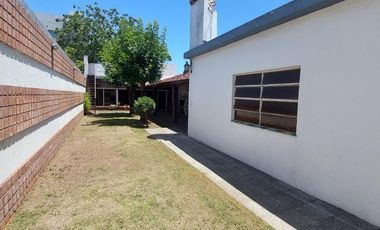 Importante residencia de 5 ambientes – Morón Sur
