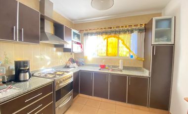 AMPLIA CASA AMERICANA DE 4 AMBIENTES - CASTELAR NORTE
