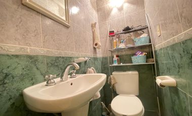 AMPLIA CASA AMERICANA DE 4 AMBIENTES - CASTELAR NORTE