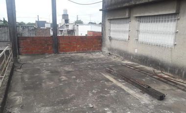 VIRREY CISNEROS 9000 - GALPON 500 MTS - J.L.SUAREZ - VENDE
