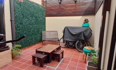 Triplex de 3 ambientes en excelente estado
