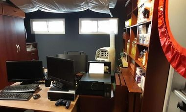 Triplex de 3 ambientes en excelente estado