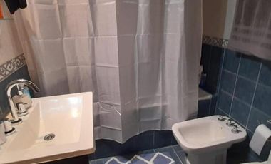 Triplex de 3 ambientes en excelente estado
