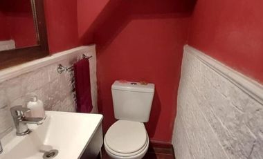 Triplex de 3 ambientes en excelente estado