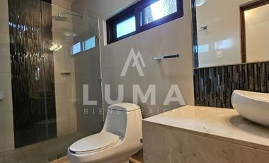 Hermosa casa en venta en colonia Playa Norte
