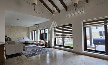 Hermosa casa en venta en colonia Playa Norte