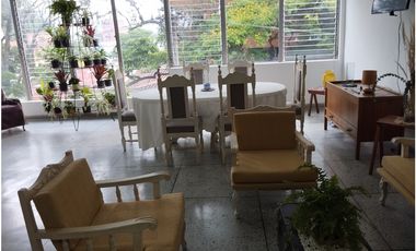 Habitación 202 dos personas, por dias, Cali Barrio San Fernando