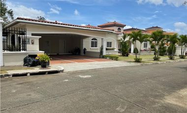 Se VENDE / ALQUILA casa en PH Rainforest Villas