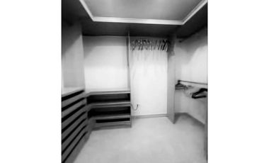 VENTA DE APARTAMENTO CENTRICO CON VISTA AL MAR EN AV BALBOA PH H2O YL