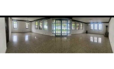 CASA  DUPLEX  EN  ALTOS DEL GOLF  EN LOMA  ALEGRE 5REC 4.5B 450M2