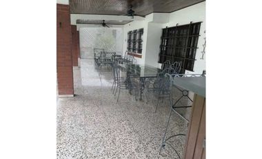 CASA  DUPLEX  EN  ALTOS DEL GOLF  EN LOMA  ALEGRE 5REC 4.5B 450M2