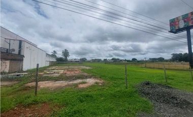 Se vende terreno en area comercial Chitré.