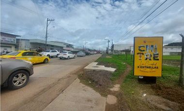 Se vende terreno en area comercial Chitré.